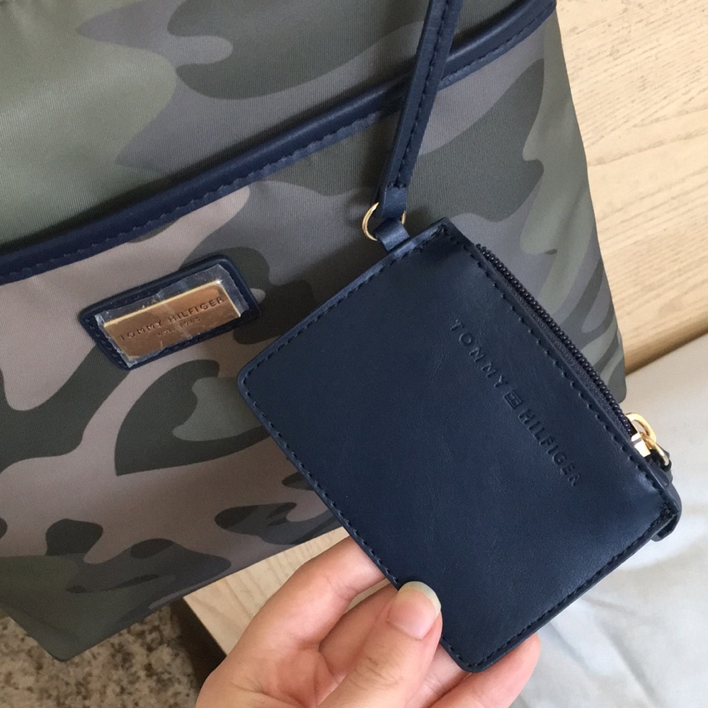 Tommy Hilfiger Army Nylon Crossbody - Picture 9 of 14